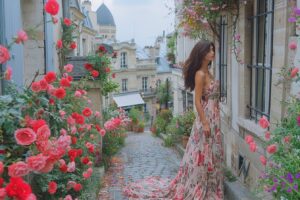 Voyage en Élégance : Les Robes Longues Fleurie Chic pour Chaque Destination